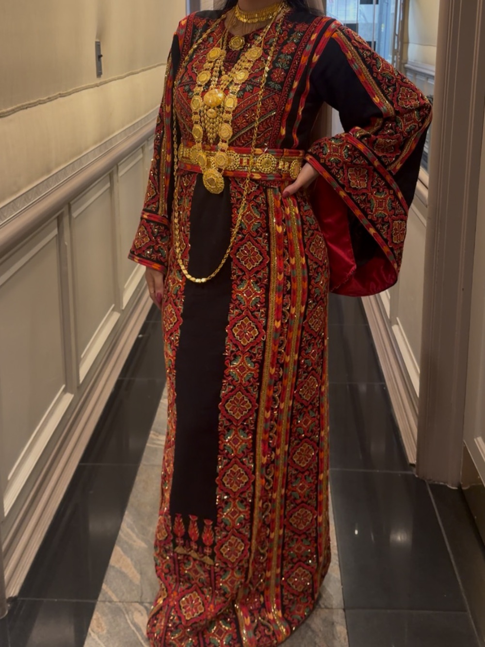 Traditional Embroidered Women's Dress in Red and Black Palestine Thob 2672371047